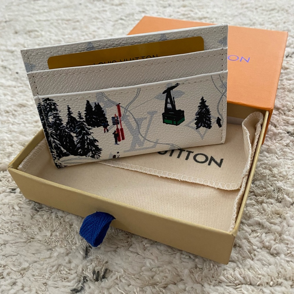 Louis Vuitton White Ski Card Holder - Picture 2 of 3